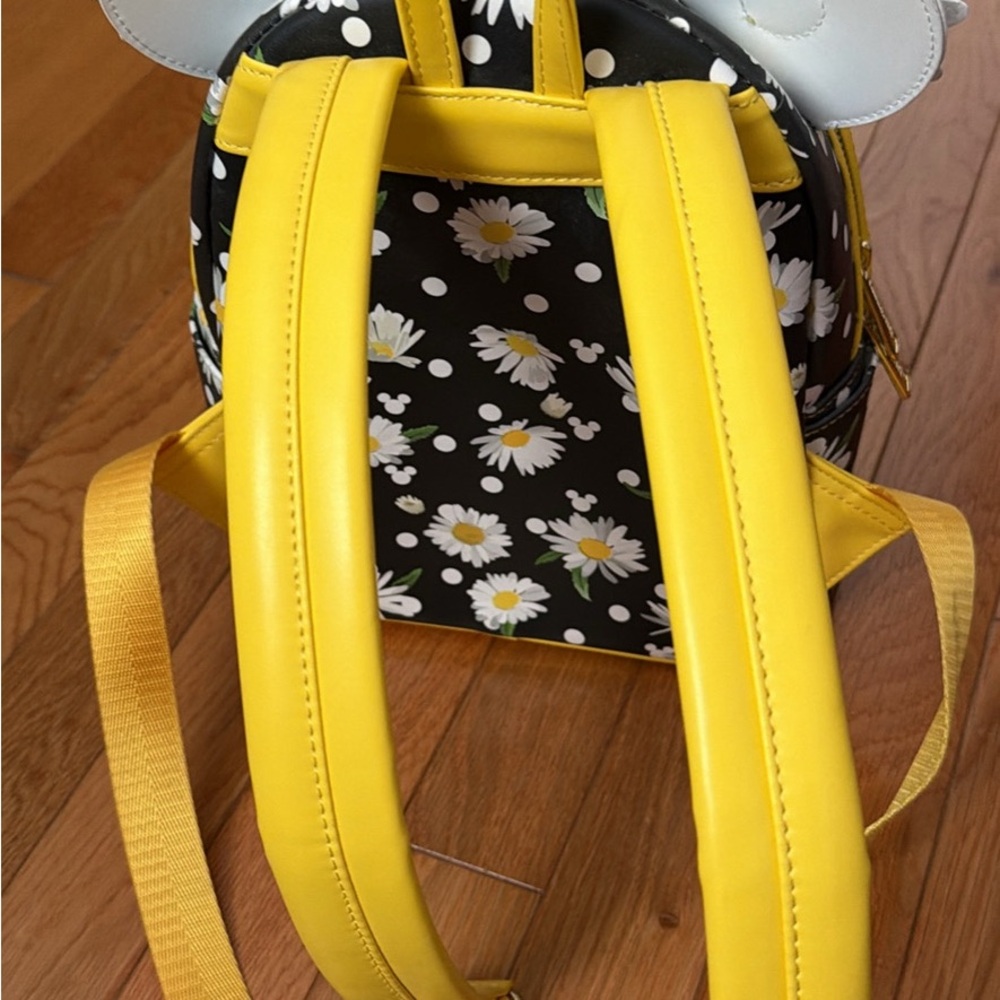 Loungefly Black and Yellow Polka Dot Daisy Backpack - Picture 2 of 4